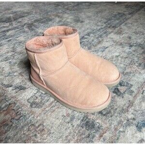 Womens UGG Australia Boots Pink Peach Classic Mini Sz 7 Suede Retired